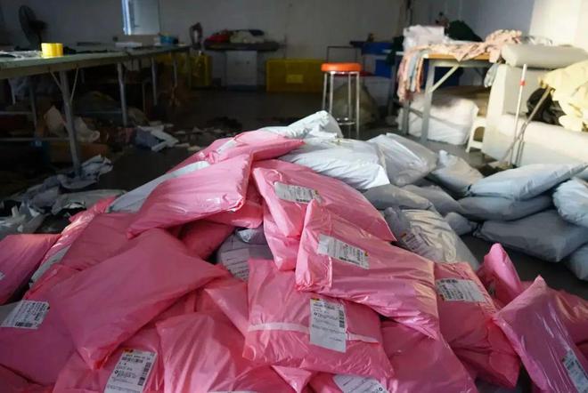 视频号攻占中老年 直播卖货月入百万